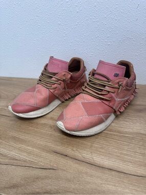 Women’s Esseutesse Peach Color Leather patchwork Fringe Sneakers